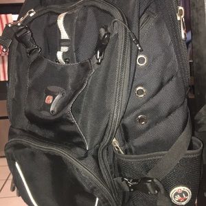 Black Swiss Gear backpack